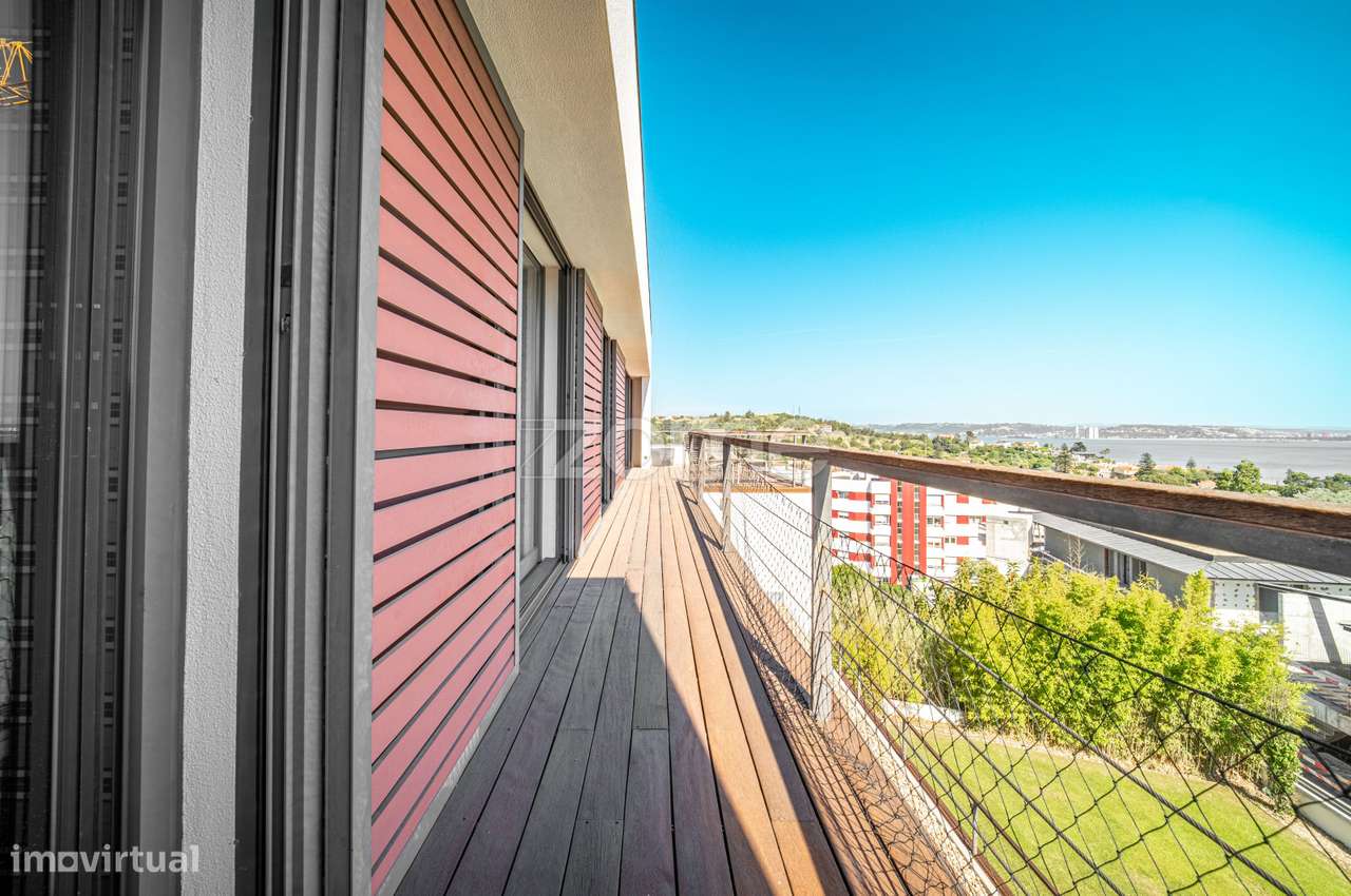 Exclusiva Moradia de Luxo T5+1 com Vista Mar | Lote de 960 m²-20