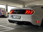 Ford Mustang - 32