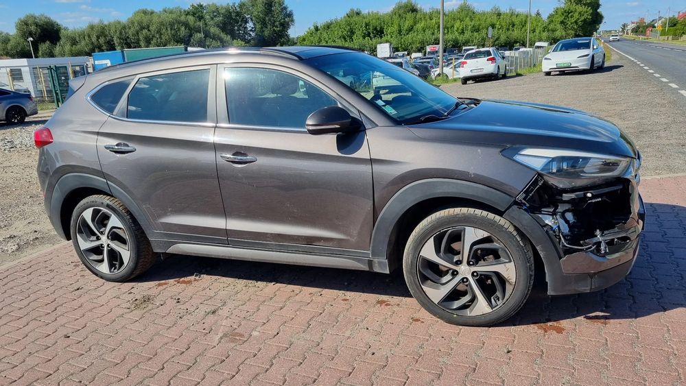 Hyundai Tucson III (2015-2020) 2.0 CRDI 4WD Style 2015