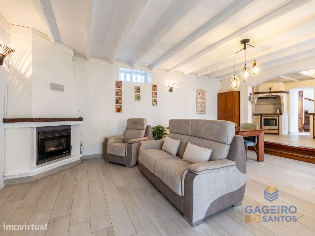 Casa antiga recuperada na zona histórica de São Martinho do Porto - Grande imagem: 5/40