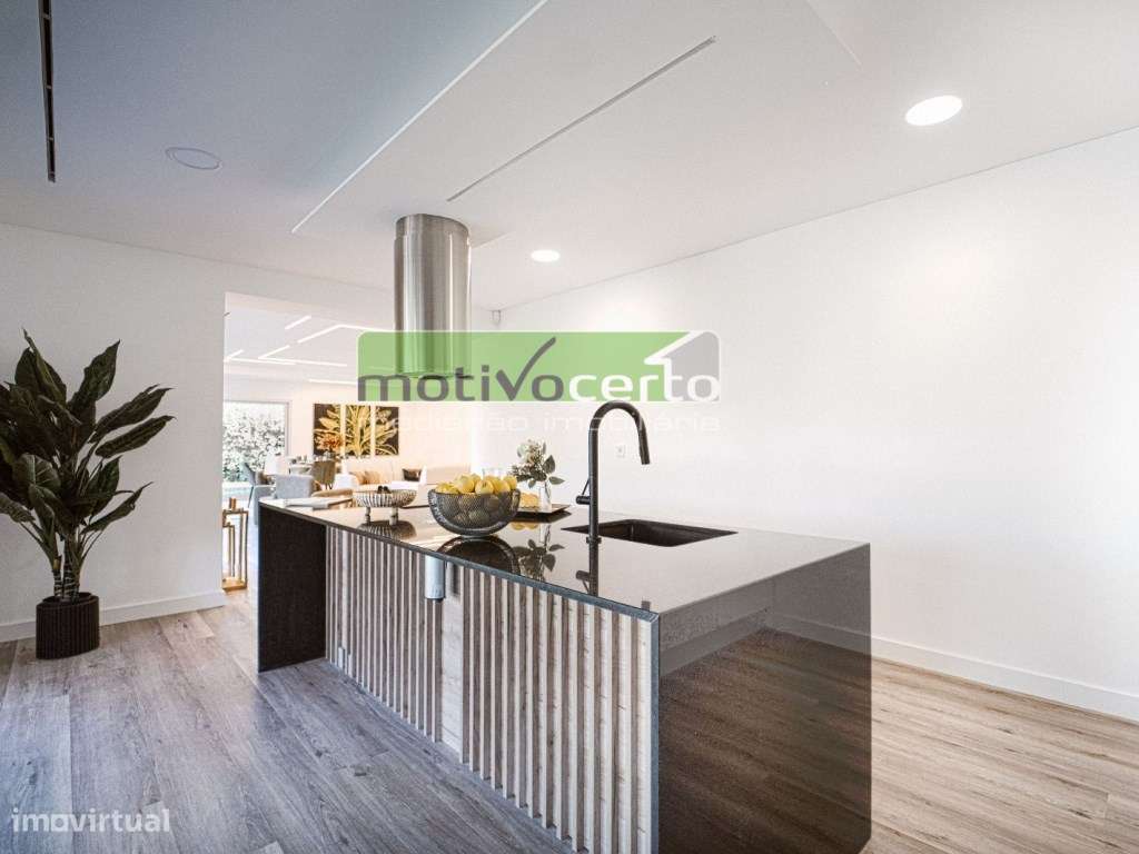 Moradia Térrea T4 com Piscina na Herdade da Aroeira. Elegância e Co...-1
