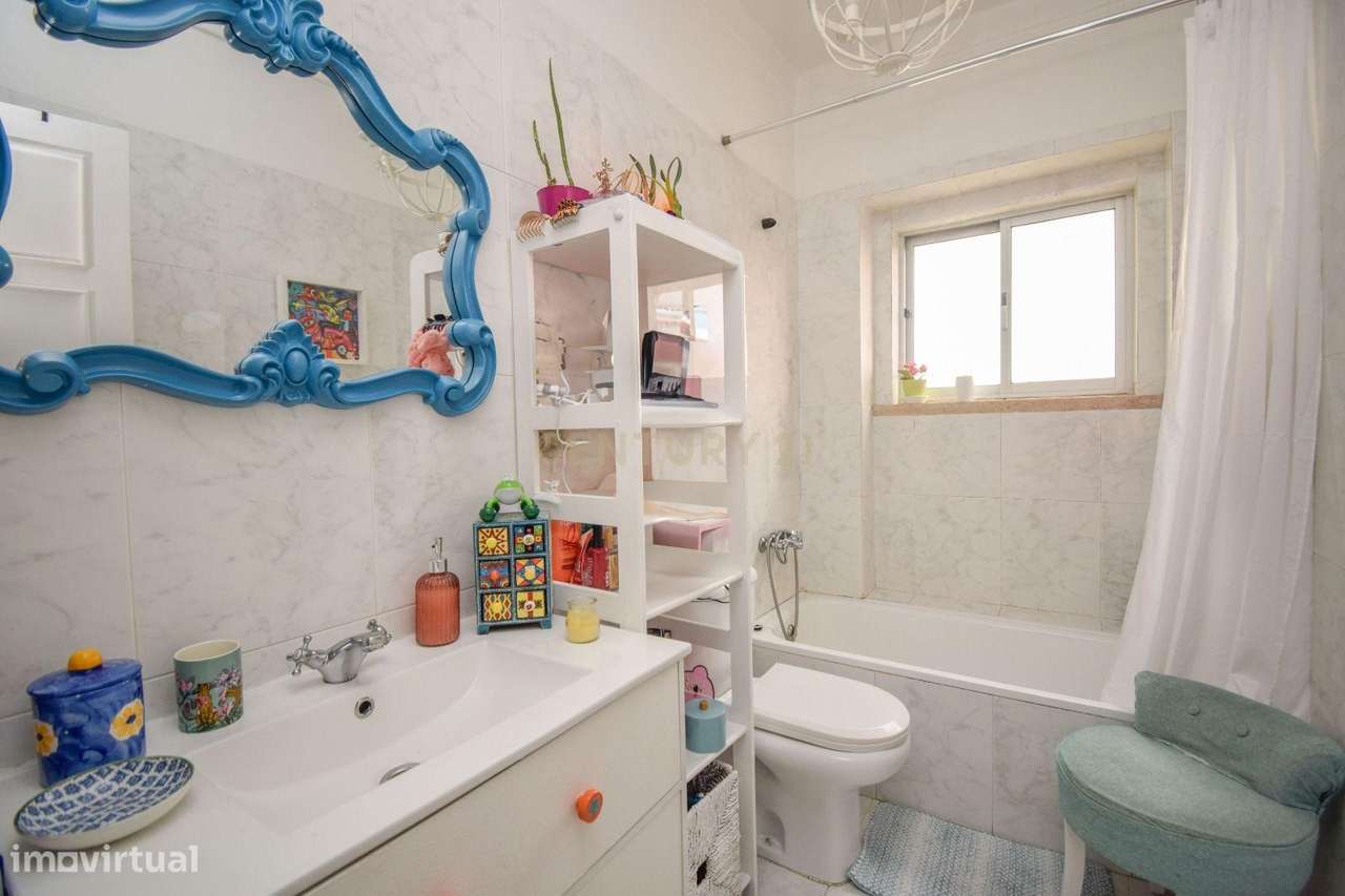 Apartamento T1+1 em Águas Livres, Amadora – Ótima Localização e Acesso-11