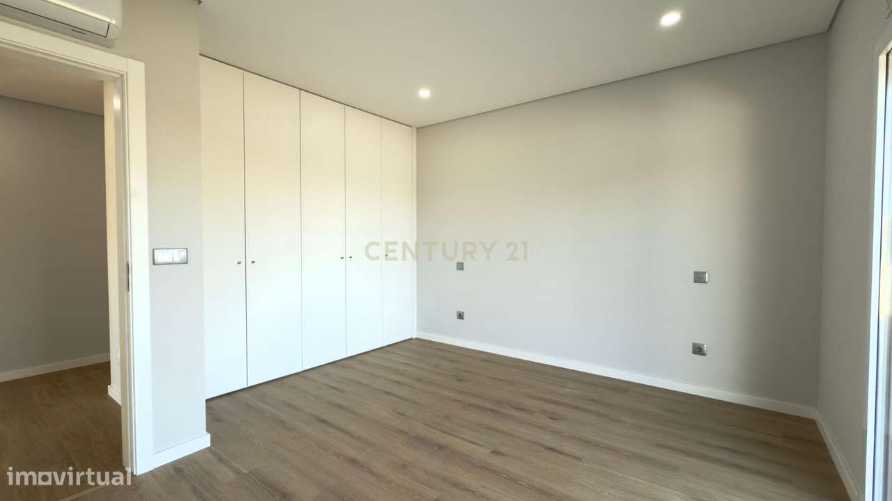 Moradia T4 Isolada com Piscina em Fernão Ferro | 640.000€-9