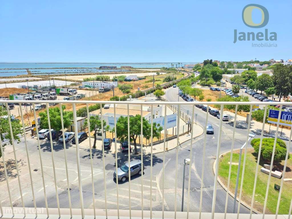 Um Show de T3 com vistas panorâmicas sobre a Ria Formosa e cidade, ... - Grande imagem: 4/27