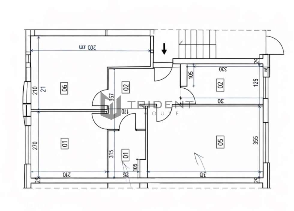 Przestronne 3 pokoje z osobną kuchnią- do remontu!-1