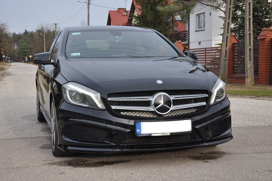 Mercedes-Benz A W176 180 7G-DCT AMG Line 2015