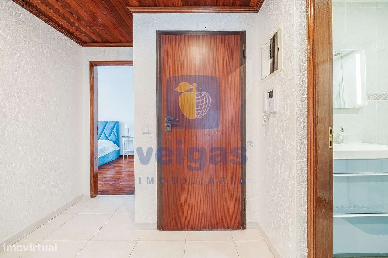 Apartamento T2 como novo, equipado e mobilado em Fitares-19