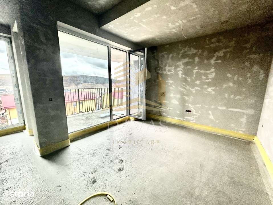 Apartament 3 camere semidecomandat | Baciu | Se preda finisat premium-0