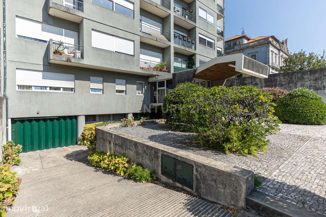 Apartamento T3 com garagem em box para arrendamento na Avenida da Boav - Grande imagem: 4/47