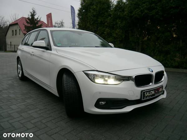 BMW Seria 3 318d Luxury Line - 9