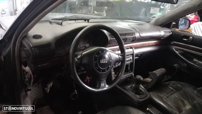 Audi A4 Avant 1.9 tdi 110cv de 1996 para peças - 6