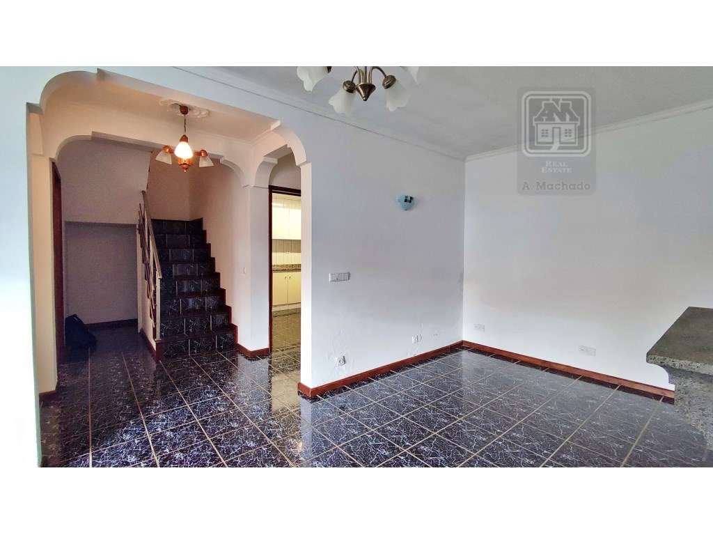 VENDA de CASA - MORADIA com garagem, jardim e quintal - Pico da Ped...-14