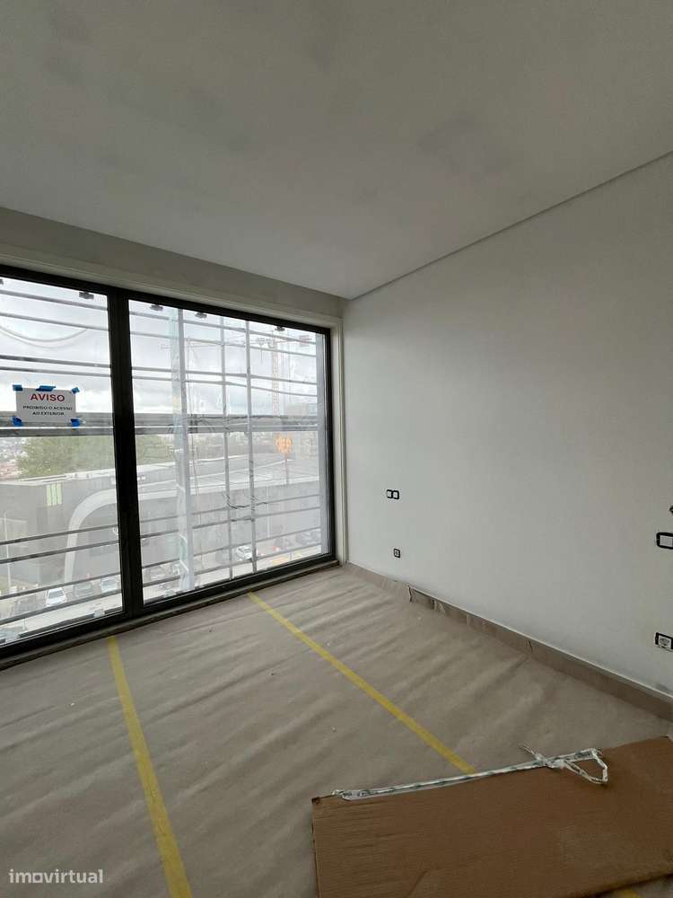 T3 novo com varanda, garagem e eficiência energética A+-29