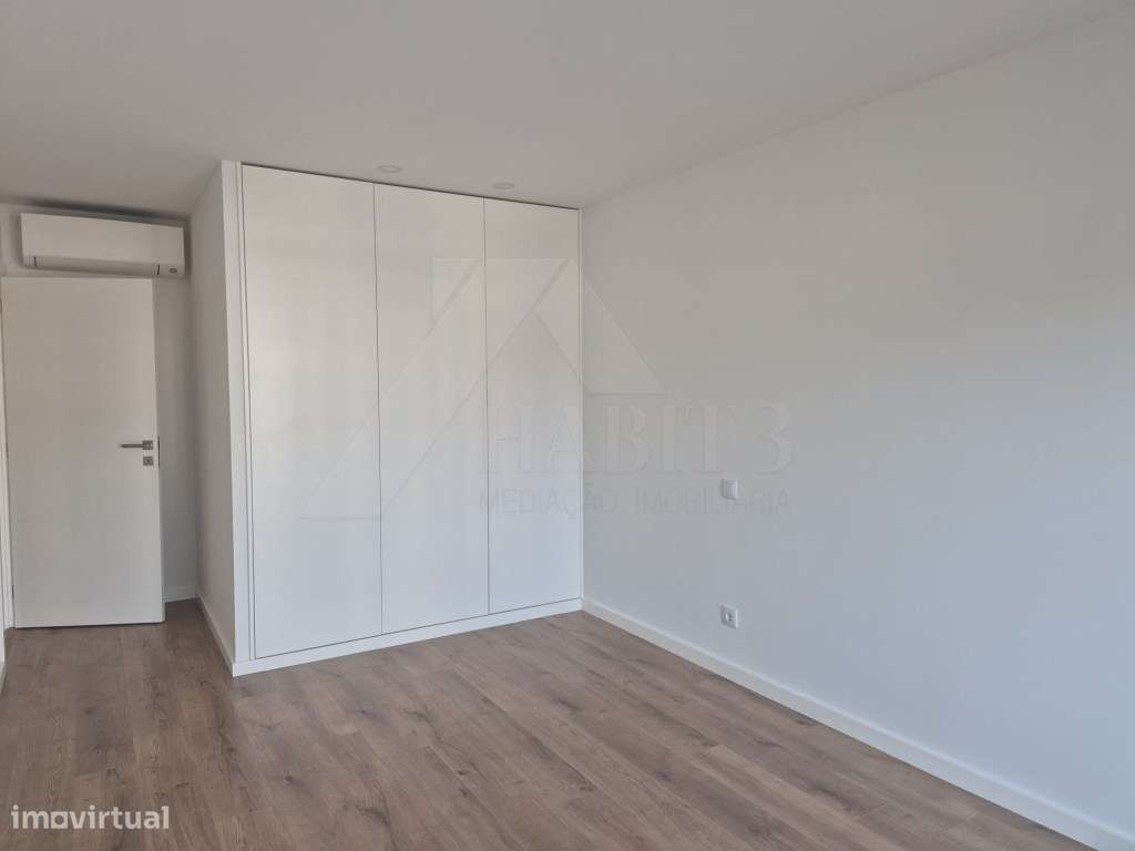 Apartamento T2 com Elevador-10