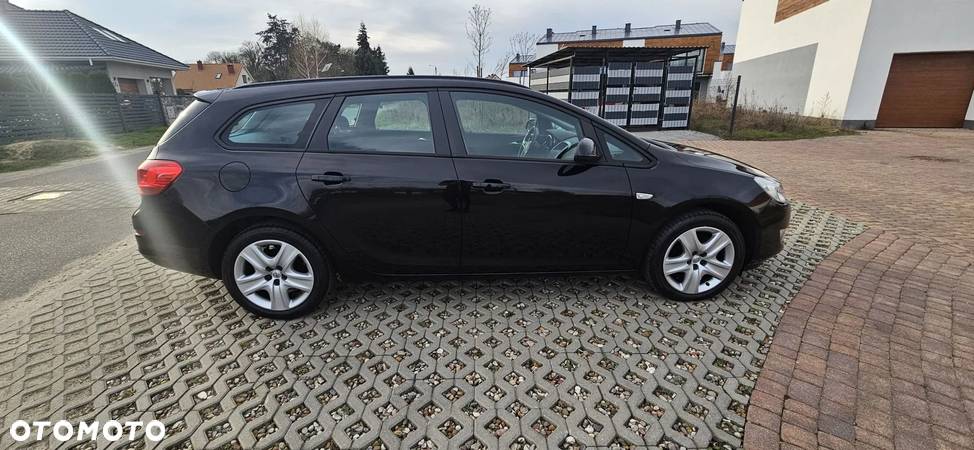 Opel Astra 1.4 Turbo Sports Tourer - 4