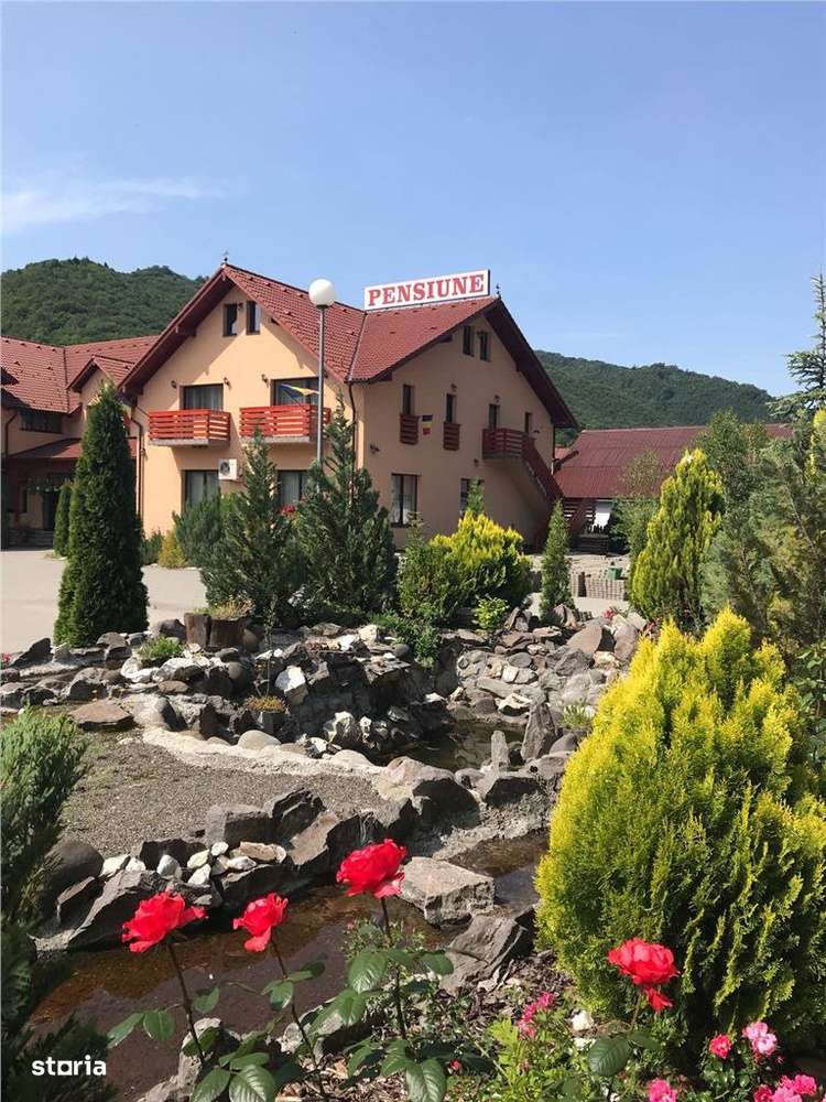 Disponibila de REVELION cabana complet echipată de închiriat - Imagine principală: 2/16