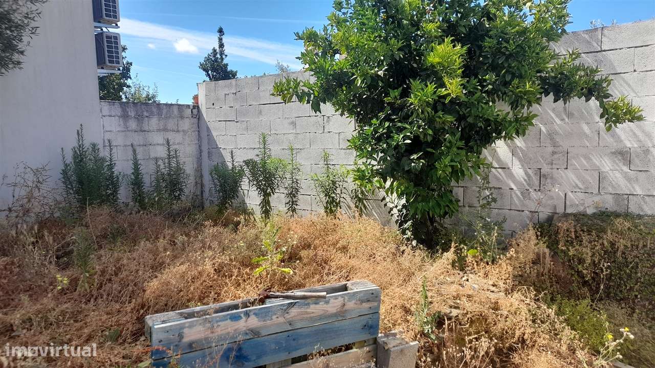 Moradia em Banda T4 DUPLEX Venda em Benquerenças,Castelo Branco-6