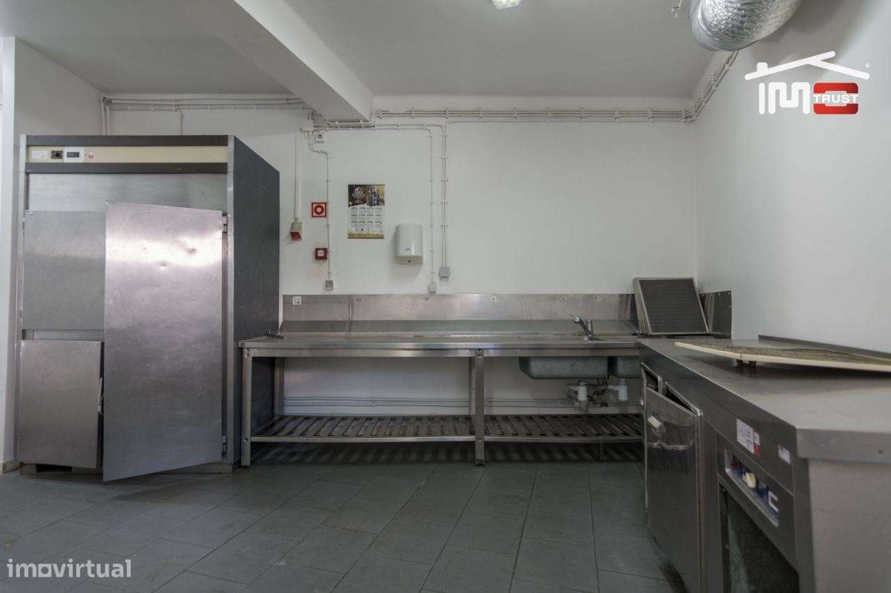 Restaurante com condições de excelência em Ourém - Grande imagem: 4/18