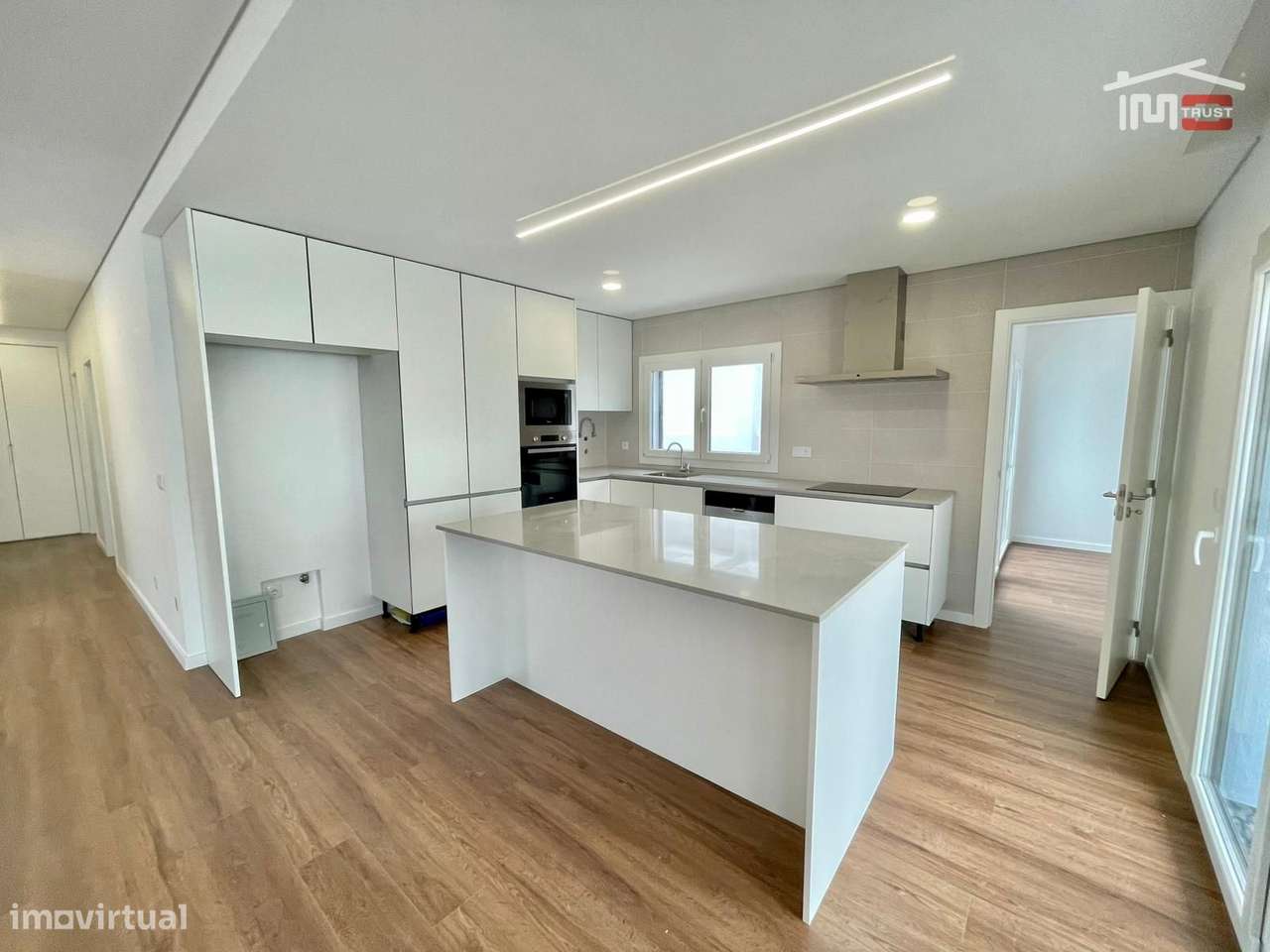 Moradia Térrea T3+1 com Áreas Amplas em Fernão Ferro | Terreno 380...-5