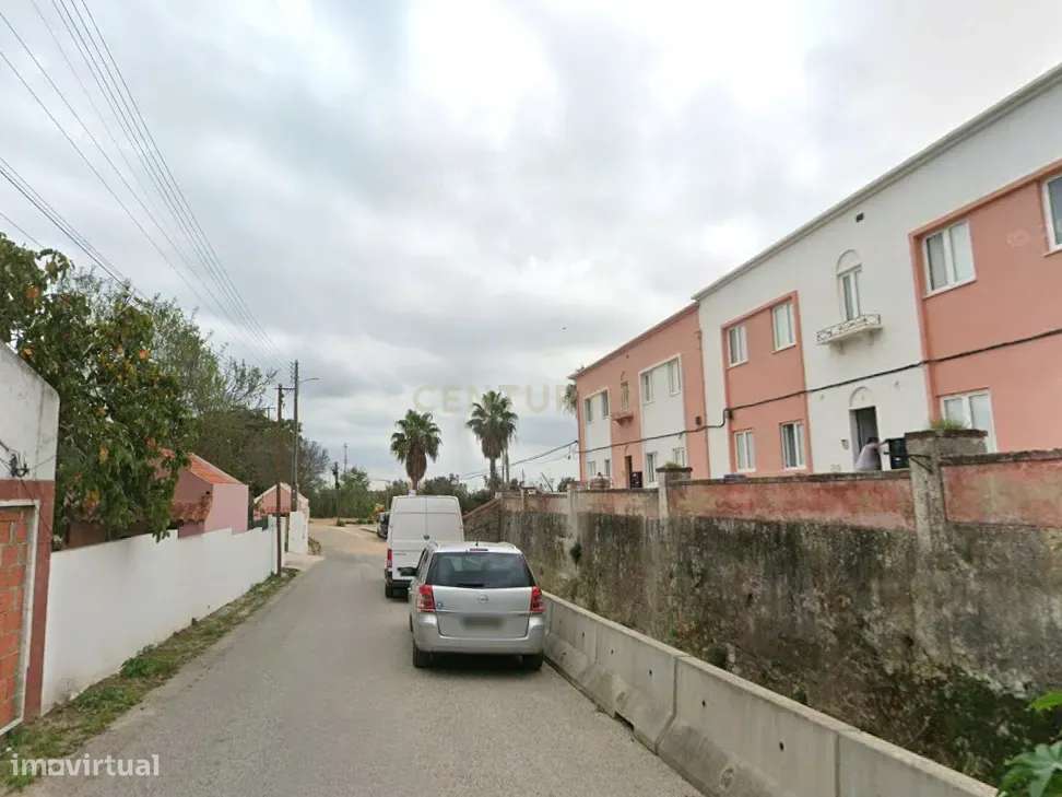 IMÓVEL ARRENDADO ATÉ JUNHO 2026  Apartamento T2-5