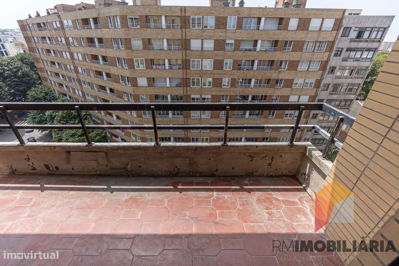 Apartamento T3 no centro de Matosinhos-8