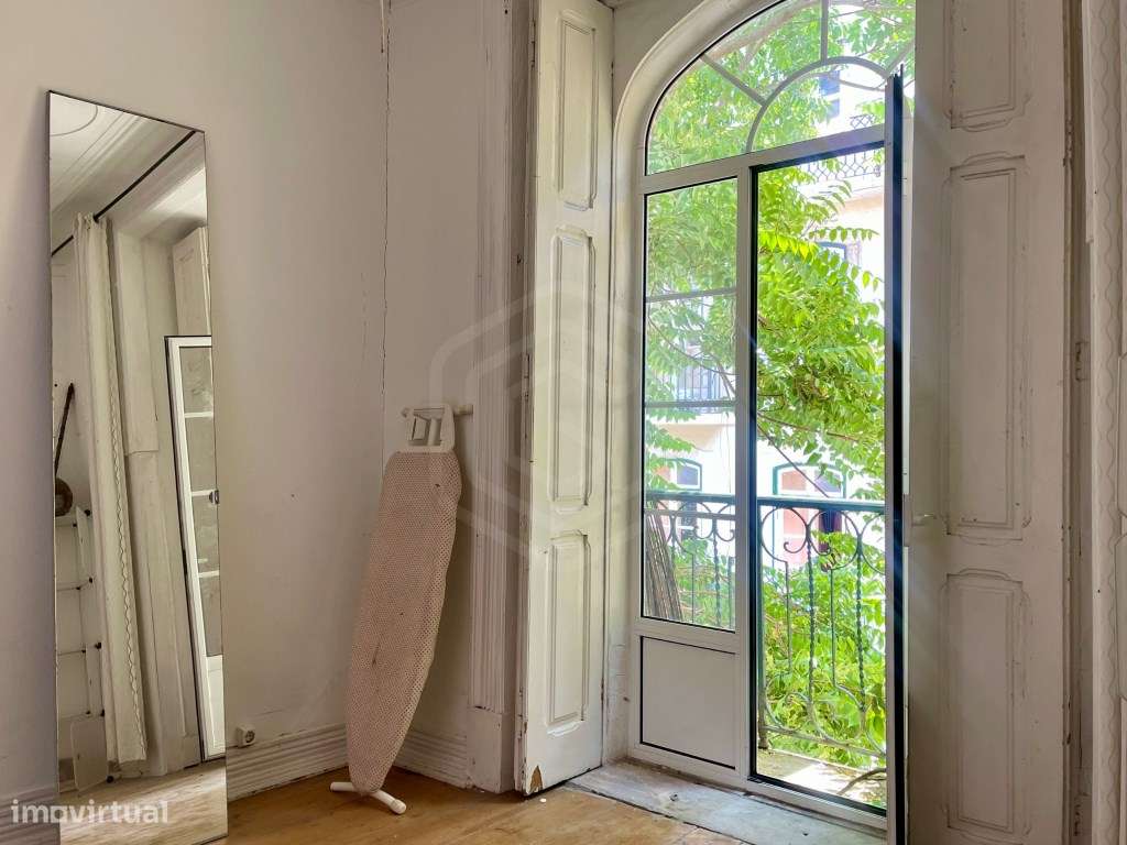 Apartamento T3 + 1 com varanda de 30 m2 junto Campo de Santana/Márt... - Grande imagem: 3/37