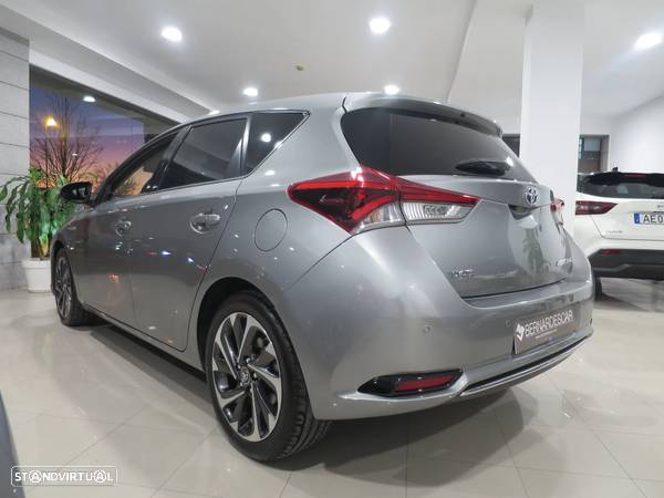 Toyota Auris 1.8 HSD Comfort +P.Sport+Navi - 6