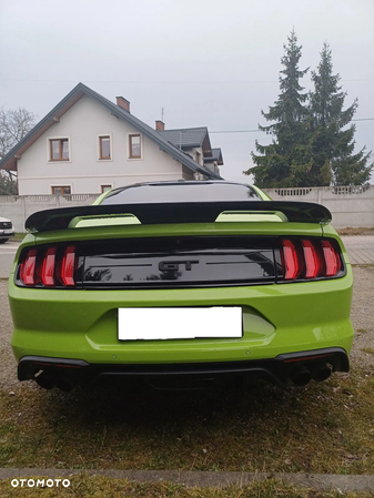 Ford Mustang - 4