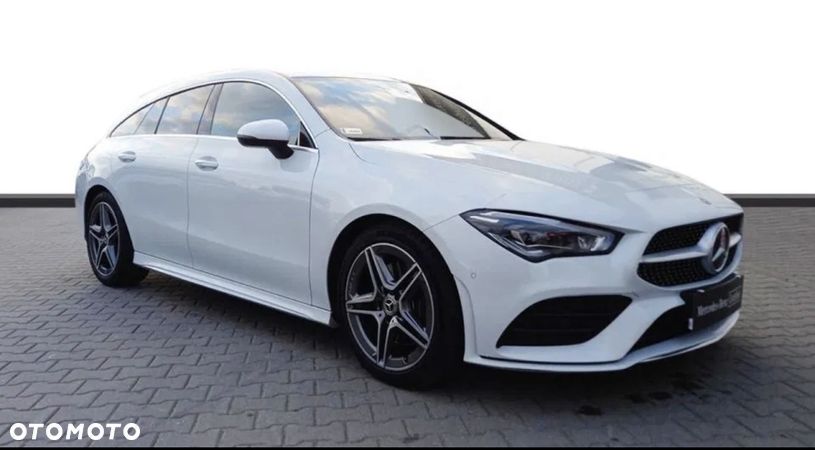 Mercedes-Benz CLA 200 AMG Line 7G-DCT - 1