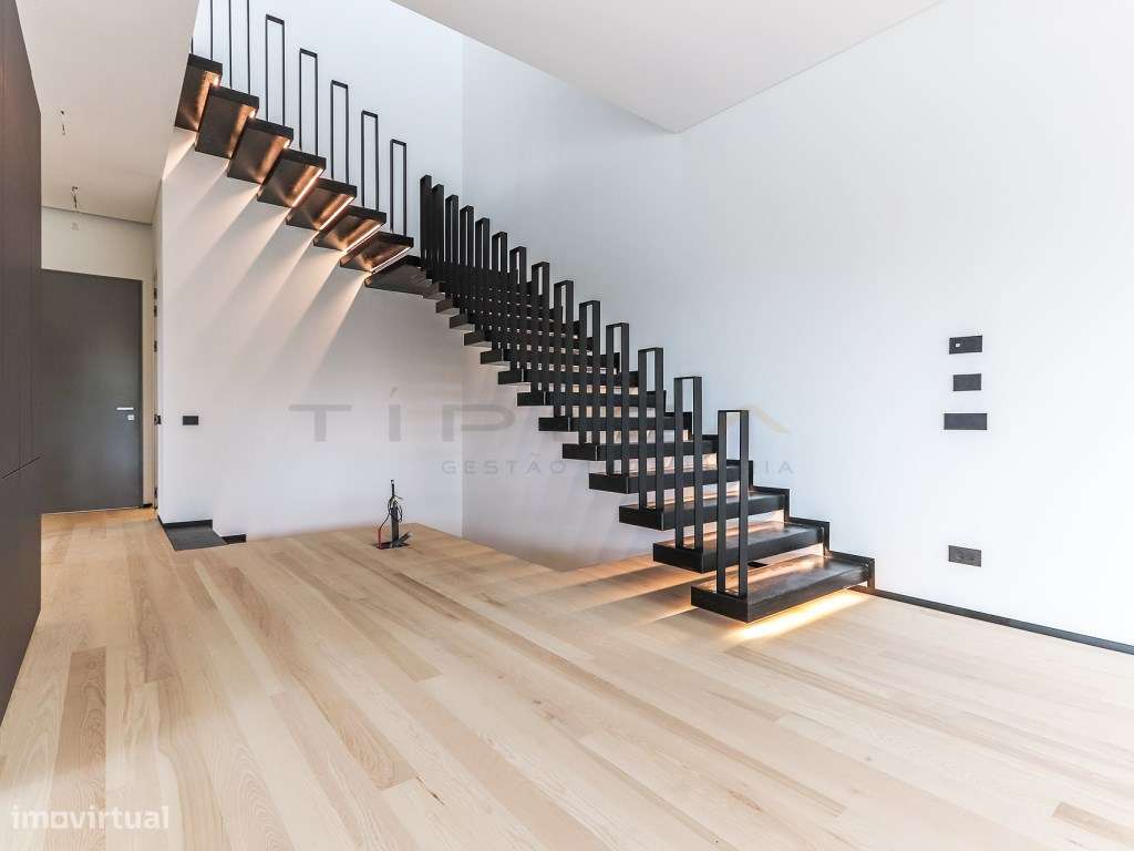 Moradia LUXO Condomínio Privado-7