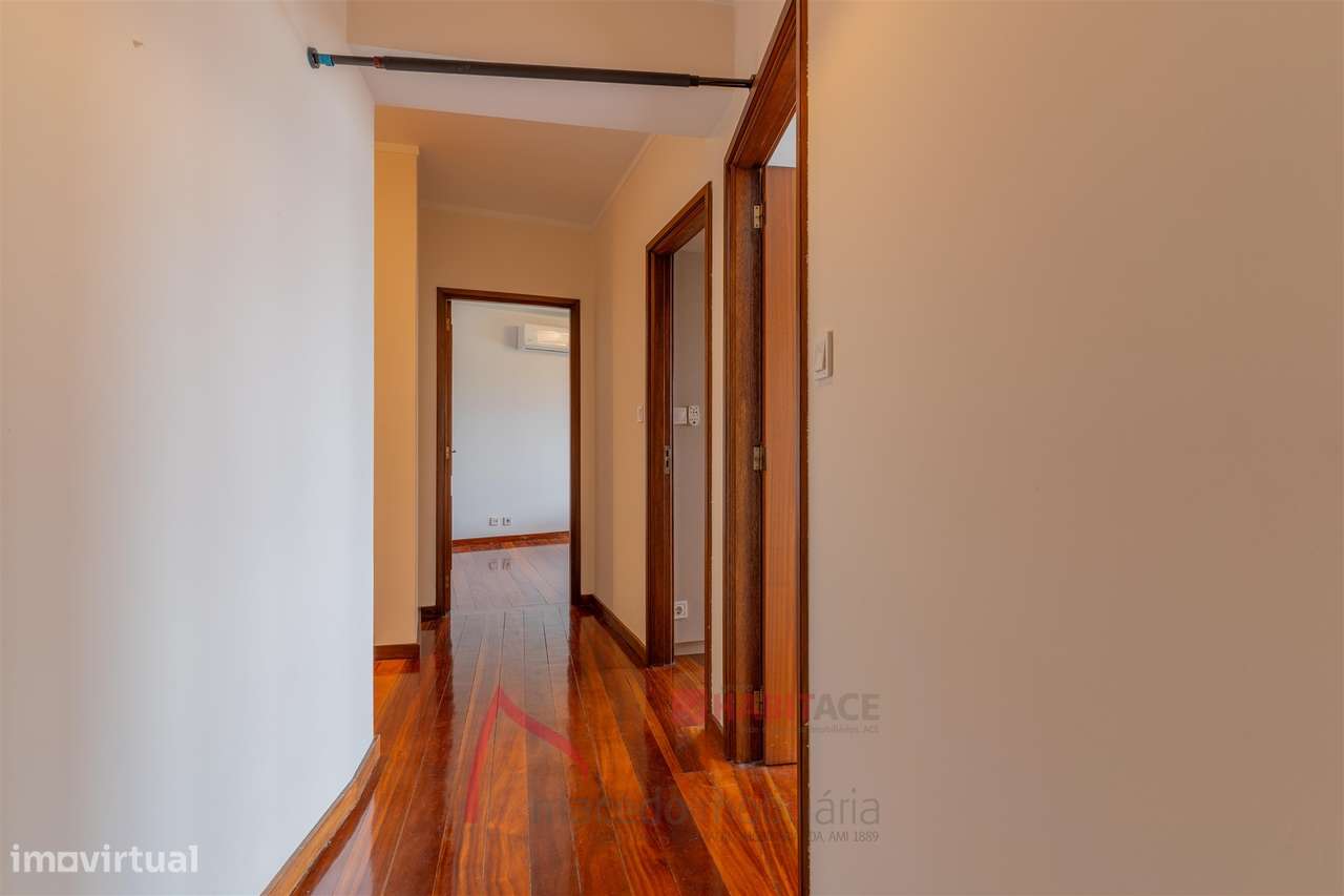Apartamento T4 Mobilado à Venda em São Vicente, Braga-18