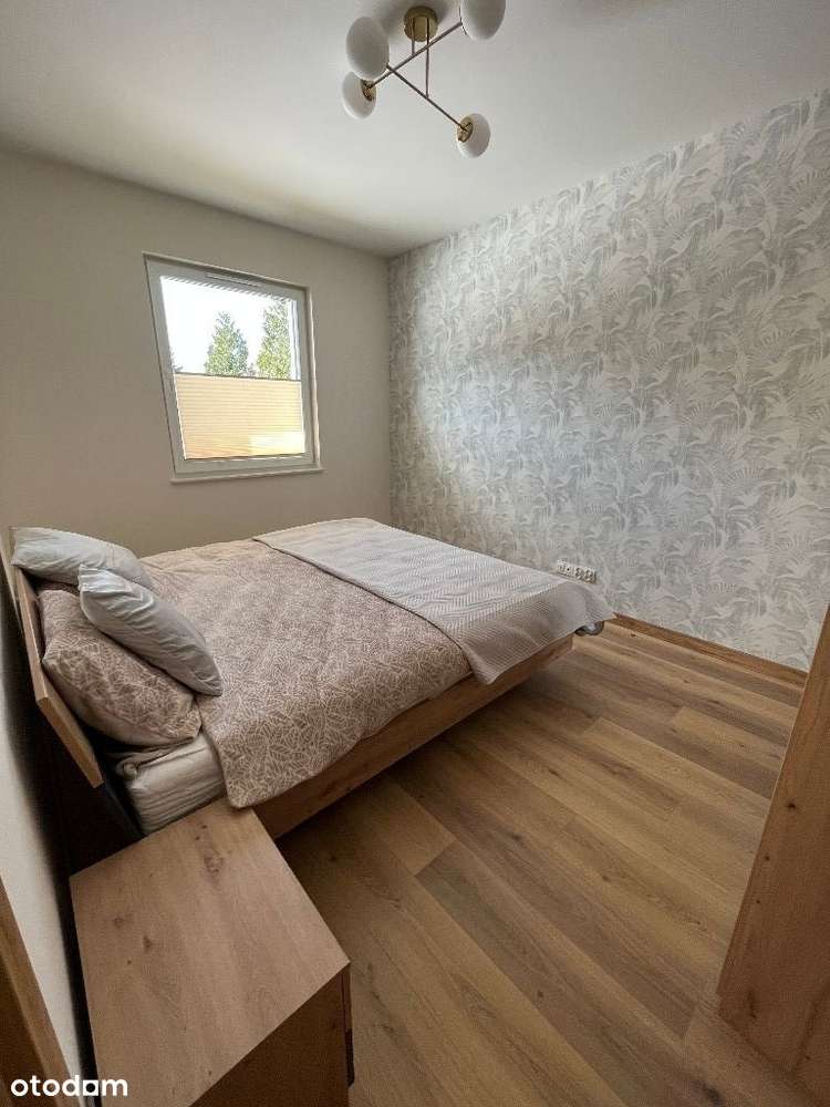 Nowy parterowy dom z umeblowaniem i wyposażeniem-6