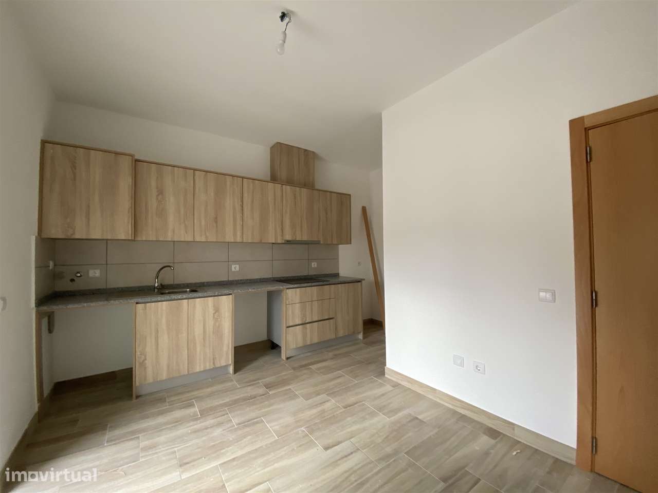 Moradia T2 / Terreno / Alqueidão da Serra / Porto de Mós - Grande imagem: 3/15