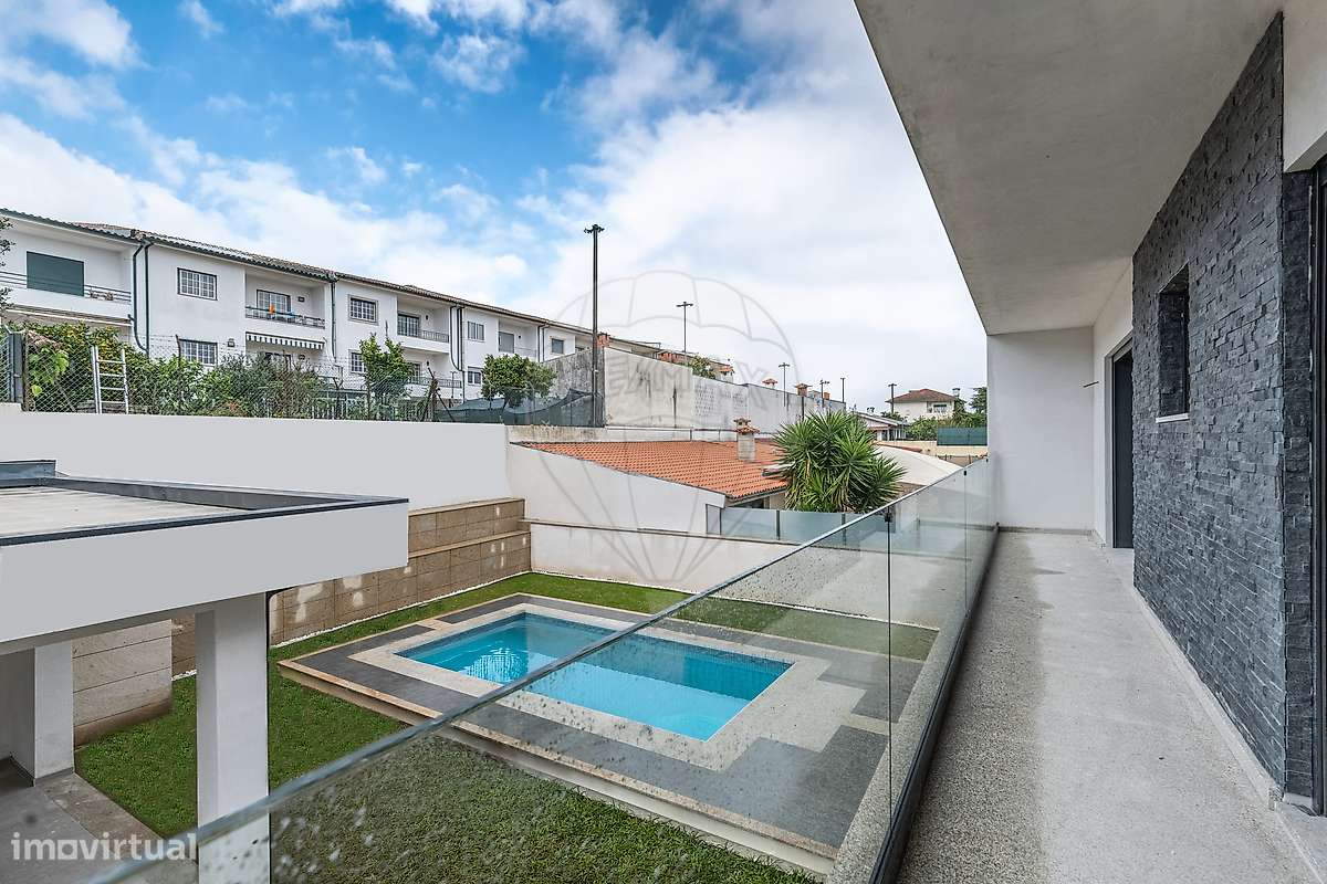 Moradia T4 para venda-13