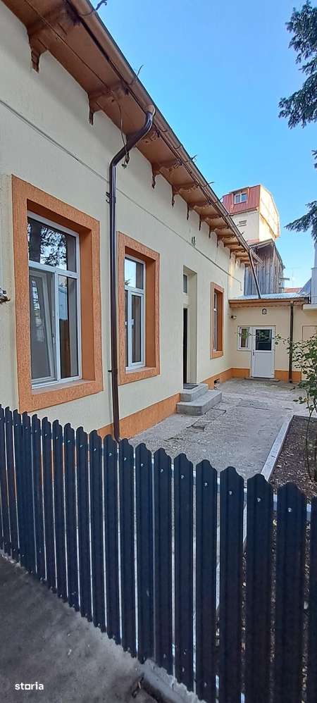 TINERETULUI (metrou) - DIMITRIE CANTEMIR, casa 2 camere, curte proprie-0