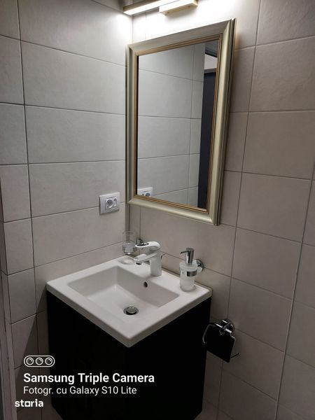 Vand apartament o camera