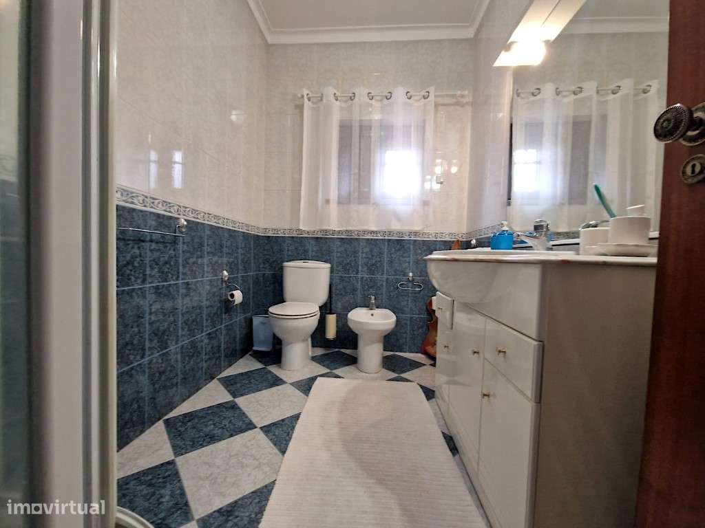 Moradia isolada como nova em Fernão Ferro-9