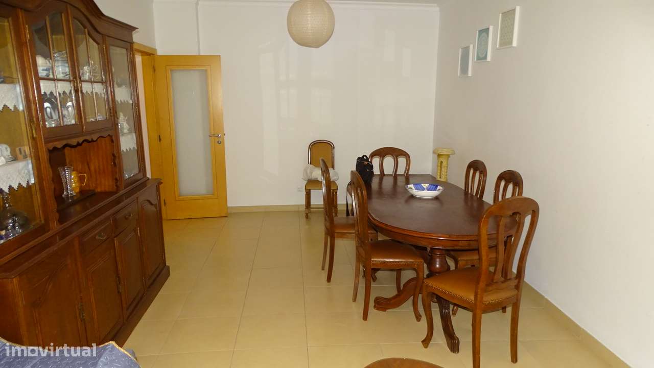 Arrenda-se apartamento T3, a médicos estagiários/professores - Grande imagem: 4/11