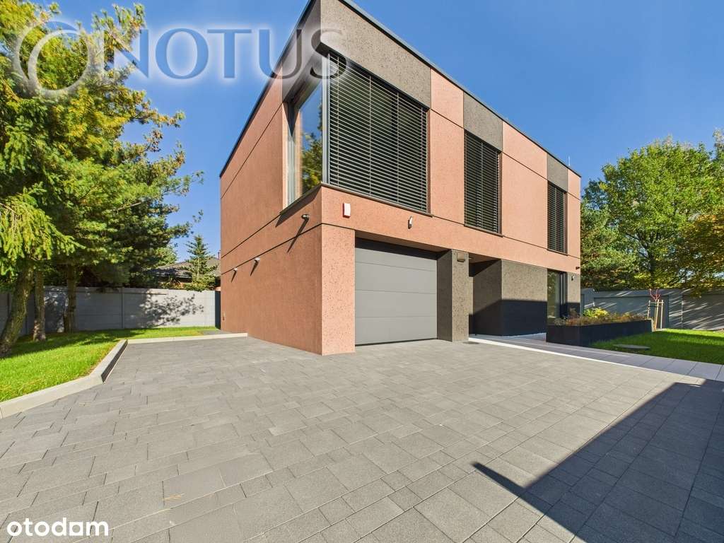 PRZESTRONNY DOM NA SPRZEDAŻ - CZTERY SYPIALNIE - Pełny obrazek: 2/14