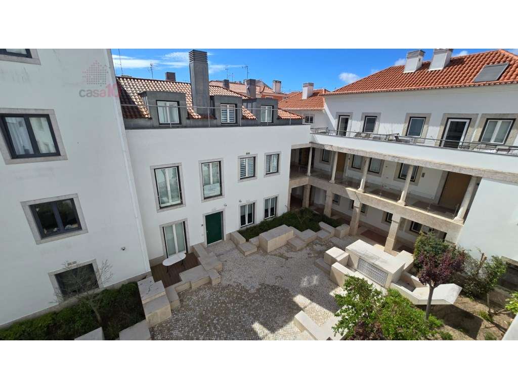 Maravilhoso T1 para venda no Palácio Mesquitela, Chiado - Grande imagem: 4/21