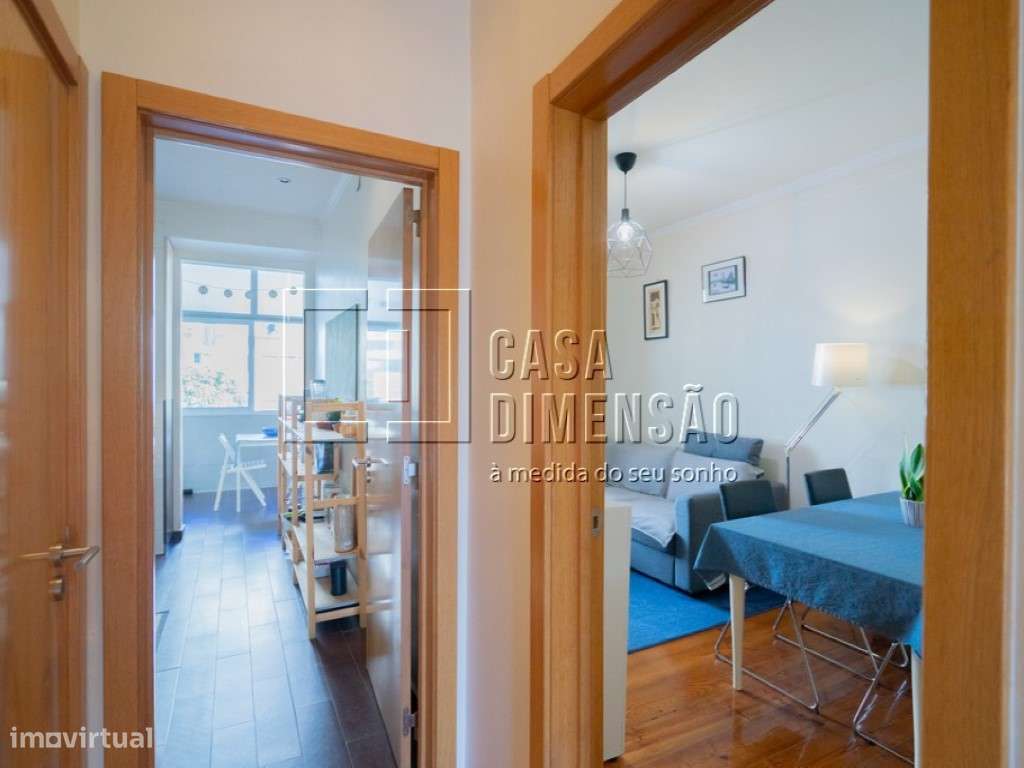 Apartamento de tipologia T2+1 com varanda, em Benfica, zona do Font... - Grande imagem: 3/60