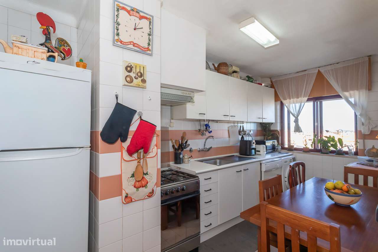 T3 em bom estado de conservação no Algueirão-6