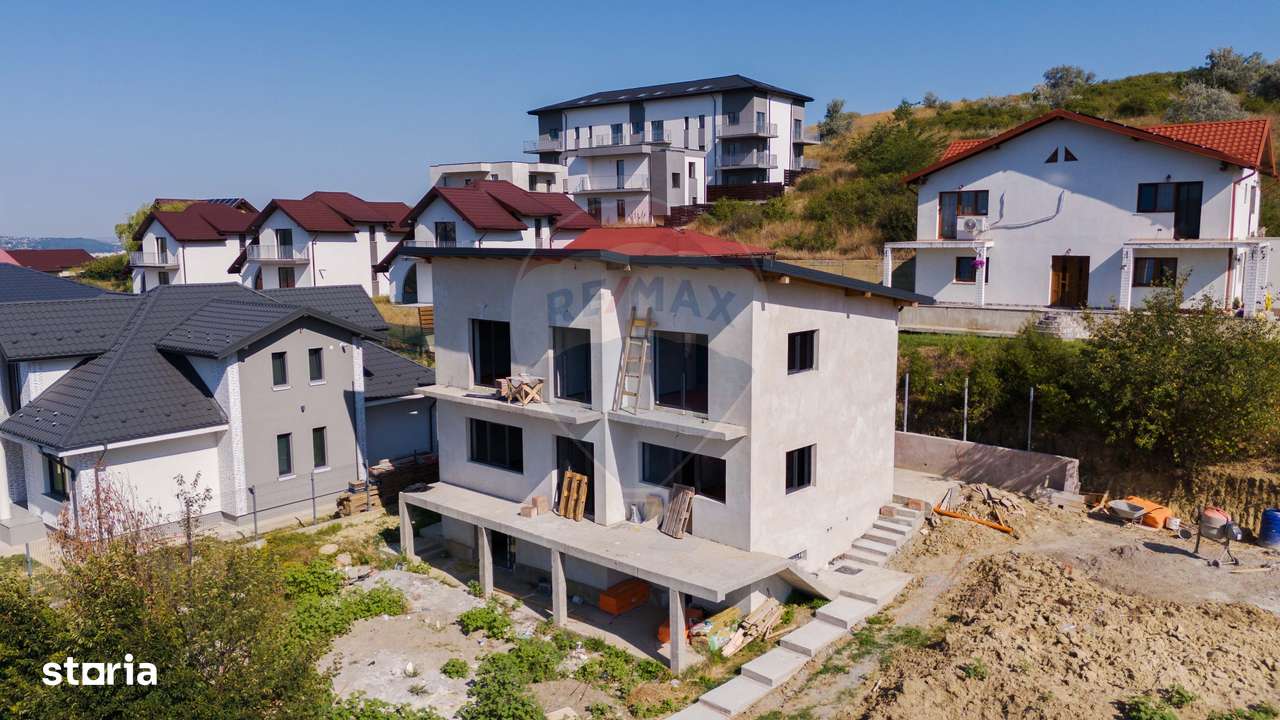 VIlă la Cheie de vânzare, 5 camere,  în Iași zona Mănăstirea Bucium - Imagine principală: 4/12