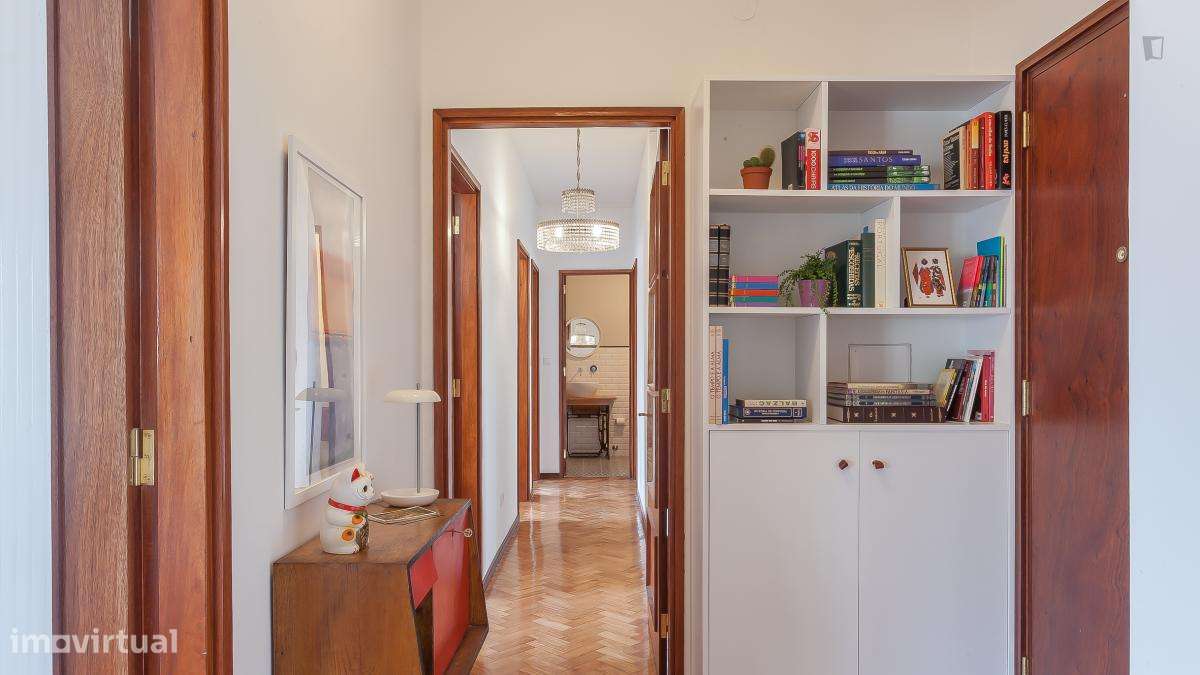 Quarto - localizado em Massarelos Porto - Grande imagem: 1/10