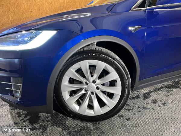 Tesla Model X 100D - 29