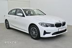 BMW Seria 3 318i Advantage - 10