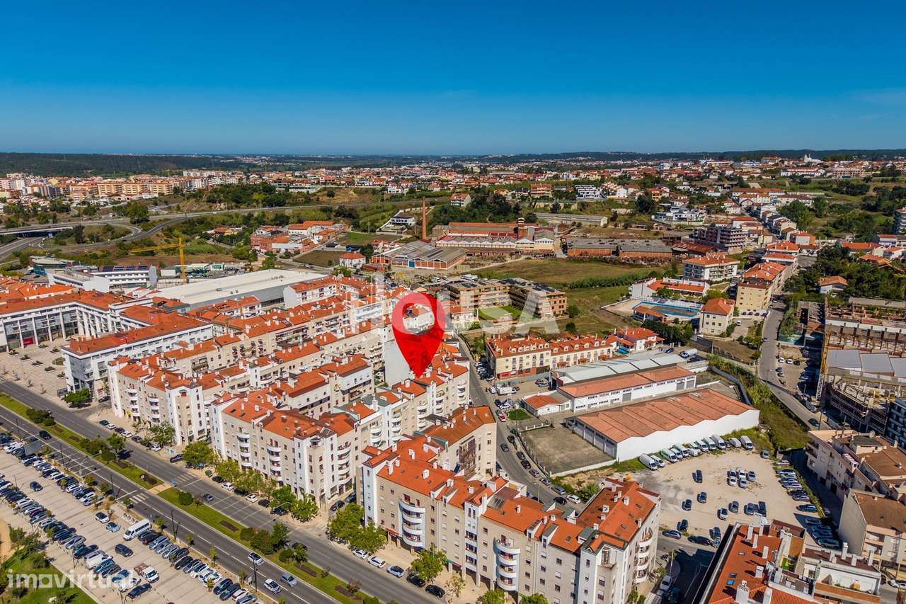 Apartamento T3 com Sótão, Garagem e Terraço – Nova Leiria-55