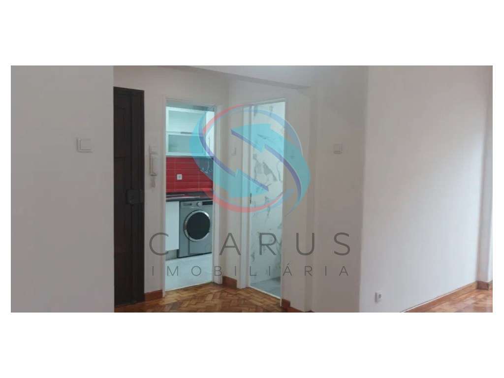 Apartamento T2 Remodelado-3