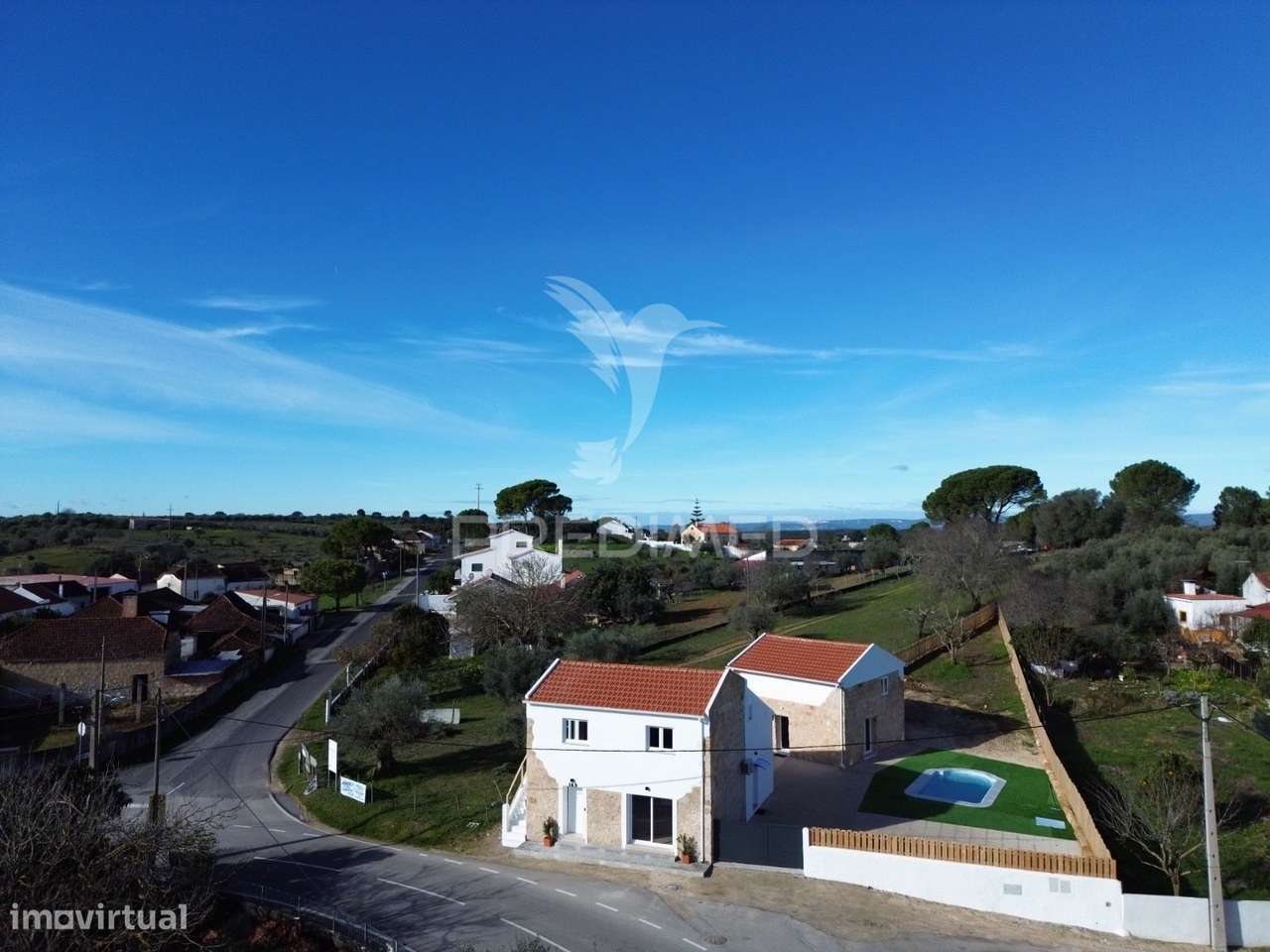 Moradia T3 Nova de Estilo Rústico-Contemporâneo com Anexo, Piscina... - Grande imagem: 2/40