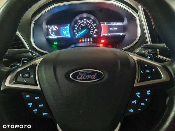 Ford EDGE - 30